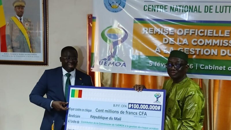 Sécurité alimentaire : L&rsquo;UEMOA octroie 100 millions de FCFA au Mali pour la lutte antiacridienne