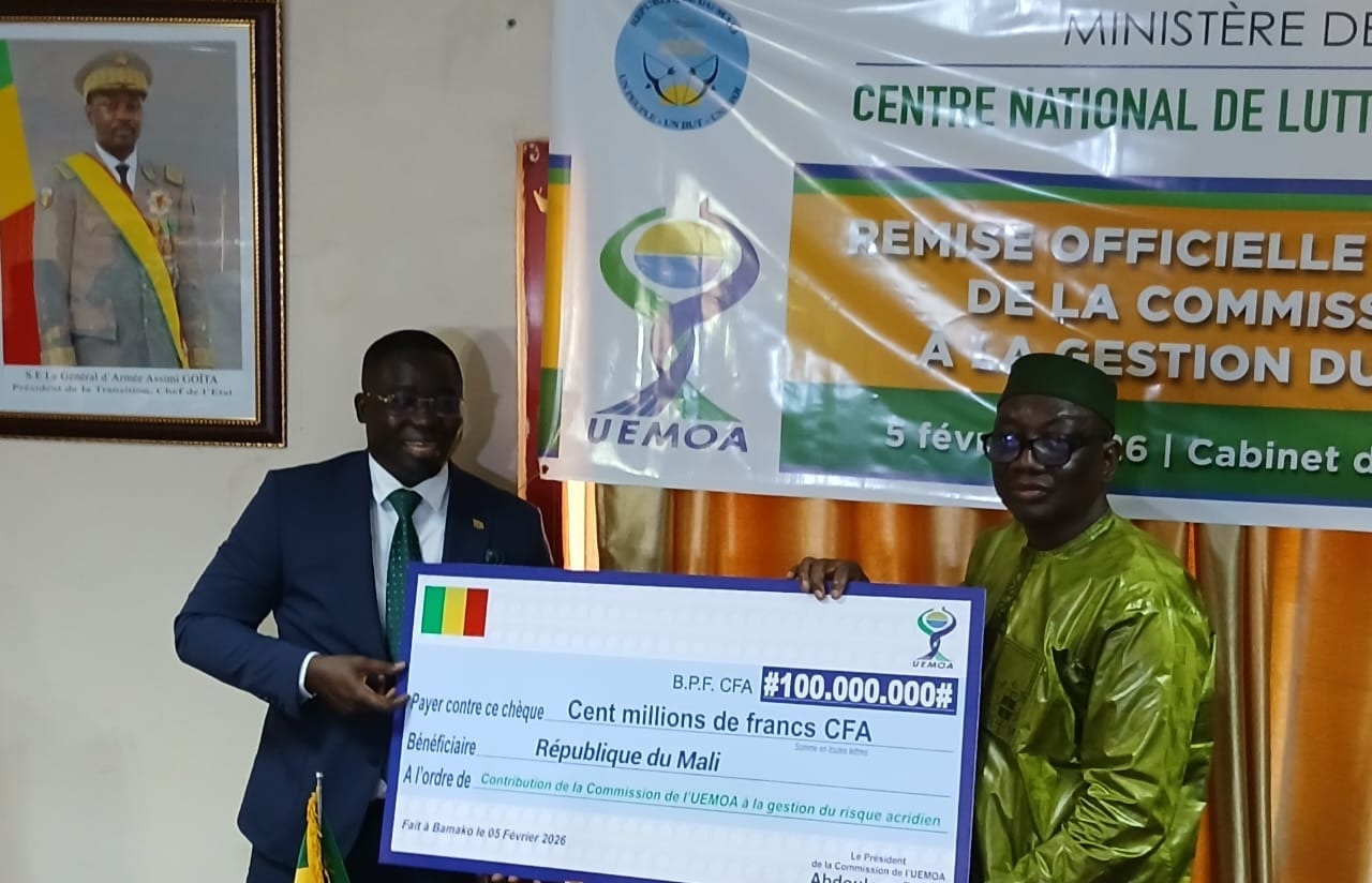 Sécurité alimentaire : L&rsquo;UEMOA octroie 100 millions de FCFA au Mali pour la lutte antiacridienne