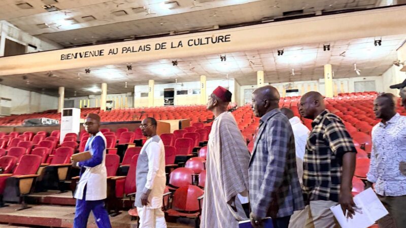 𝐋𝐄 𝐌𝐈𝐍𝐈𝐒𝐓𝐑𝐄 𝐌𝐀𝐌𝐎𝐔 𝐃𝐀𝐅𝐅𝐄́ 𝐕𝐈𝐒𝐈𝐓𝐄 𝐋𝐄 𝐏𝐀𝐋𝐀𝐈𝐒 𝐃𝐄 𝐋𝐀 𝐂𝐔𝐋𝐓𝐔𝐑𝐄 𝐃𝐄 𝐁𝐀𝐌𝐀𝐊𝐎