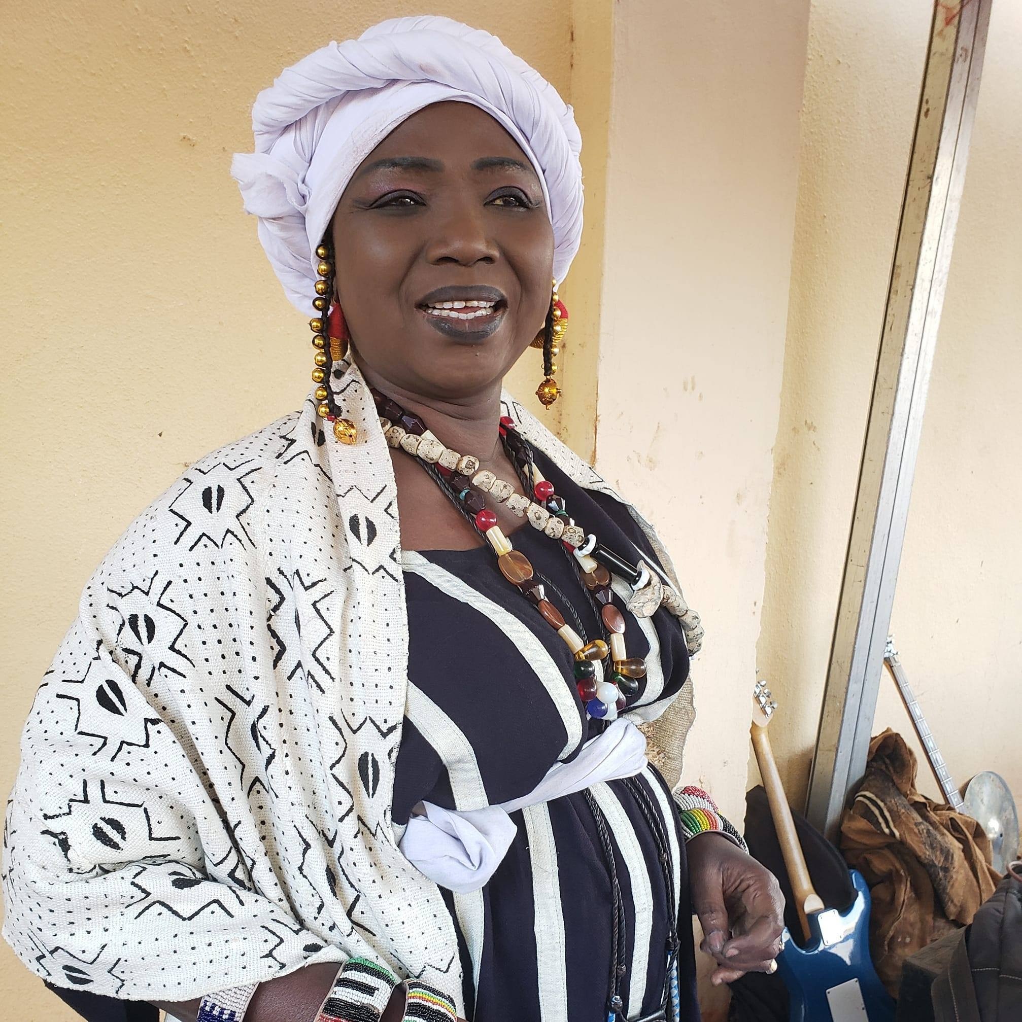 Insécurité : L&rsquo;artiste Mamou Sidibé victime d&rsquo;un braquage armé près de Kolokani