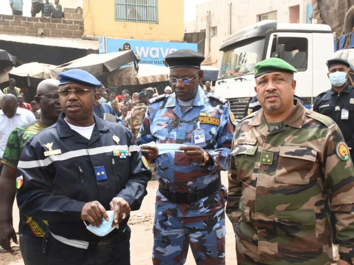 INCENDIE AU MARCHE DE MEDINE : Le Ministre de la Sécurité et de la Protection Civile et son collègue de l’Industrie et du Commerce sur le terrain pour soutenir les sinistrés