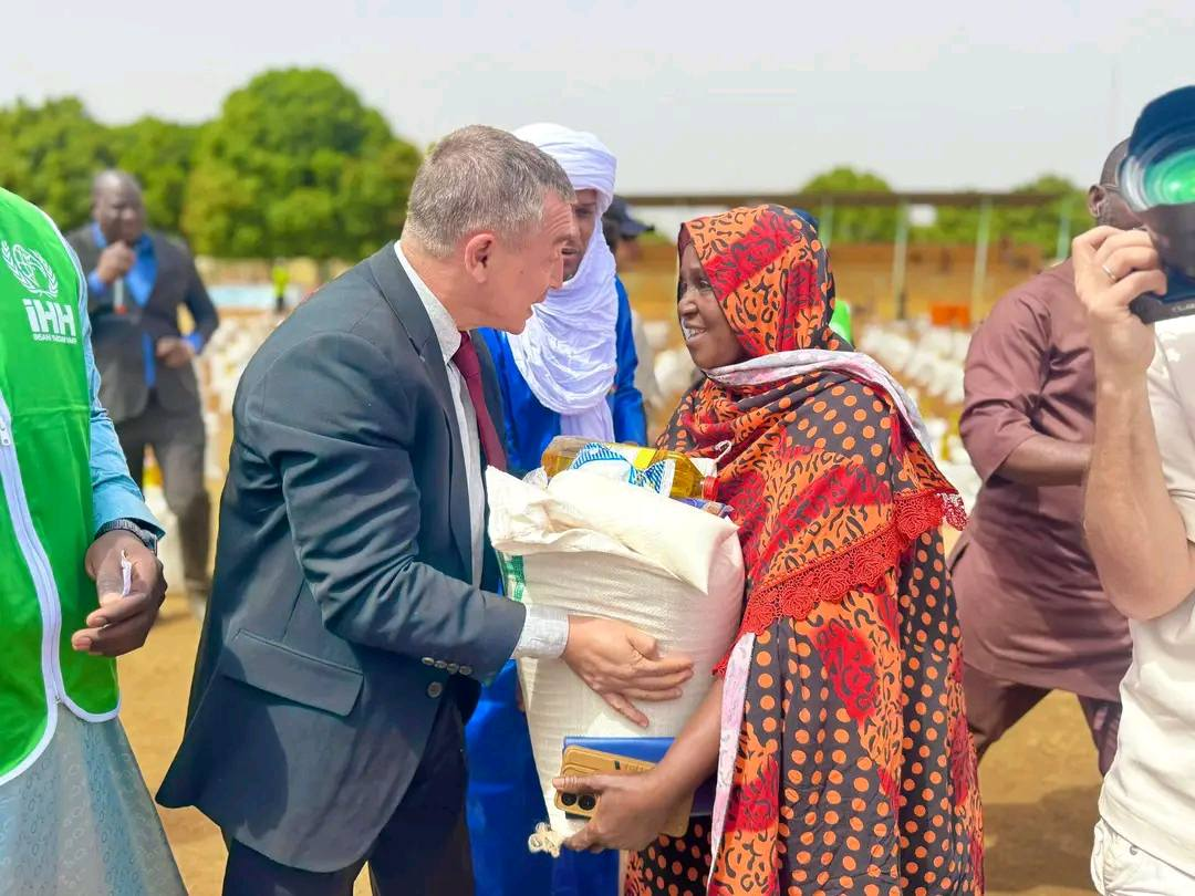 400 kits alimentaires offerts par le Groupe d’amitié parlementaire Mali–Türkiye et l’ONG NEMA