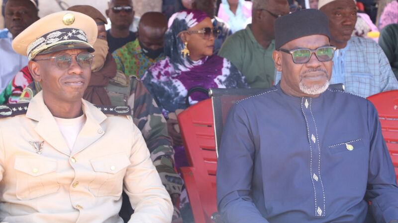 Une dizaine d’artisans reçoivent des kits solaires pour booster leur résilience face aux coupures d’électricité