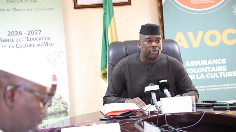 𝐎𝐍𝐙𝐈𝐄𝐌𝐄 𝐒𝐄𝐒𝐒𝐈𝐎𝐍 𝐃𝐔 𝐂𝐎𝐍𝐒𝐄𝐈𝐋 𝐃’𝐀𝐃𝐌𝐈𝐍𝐈𝐒𝐓𝐑𝐀𝐓𝐈𝐎𝐍 𝐃𝐔 𝐅𝐀𝐈𝐂 𝐃𝐀𝐍𝐒 𝐔𝐍𝐄 𝐃𝐘𝐍𝐀𝐌𝐈𝐐𝐔𝐄 𝐃𝐄 𝐑𝐄𝐋𝐀𝐍𝐂𝐄 𝐃𝐔 𝐂𝐈𝐍𝐄𝐌𝐀 𝐌𝐀𝐋𝐈𝐄𝐍