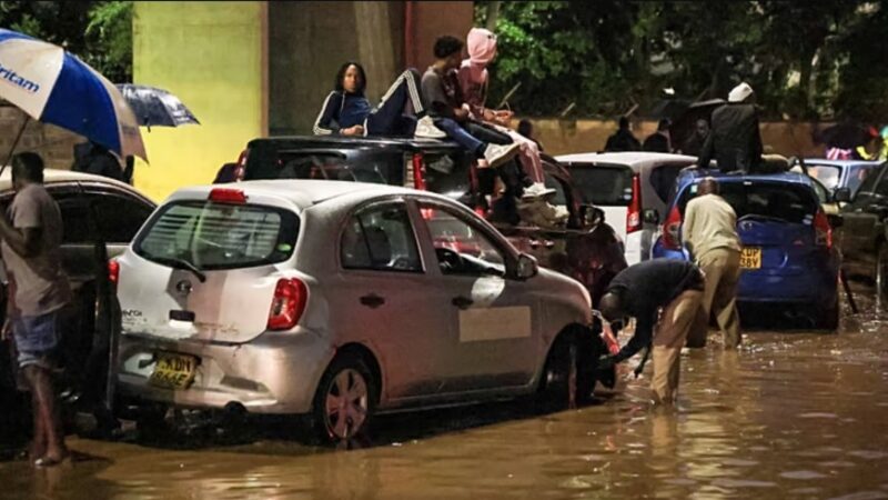Kenya : les inondations à Nairobi portent le bilan à 42 morts