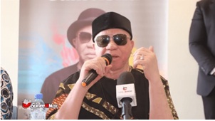 Musique: La star Salif Keita contrainte d’annuler son concert en Afrique du Sud en raison d’une urgence médicale