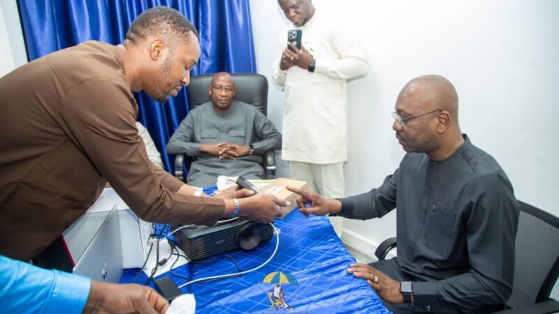 Modernisation du système de gestion des présences : déploiement du pointage biométrique à la CMSS.