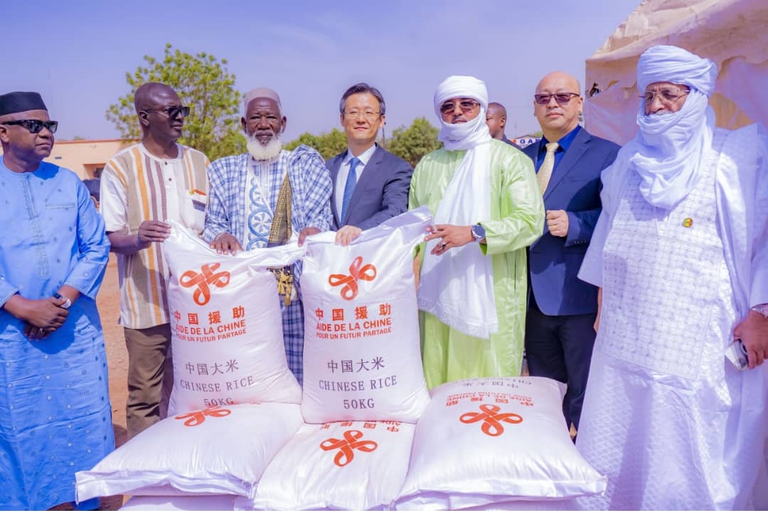 Coopération Sino-Malienne : La Chine a offert 1930 tonnes de riz au Mali pour aider les populations vulnérables.