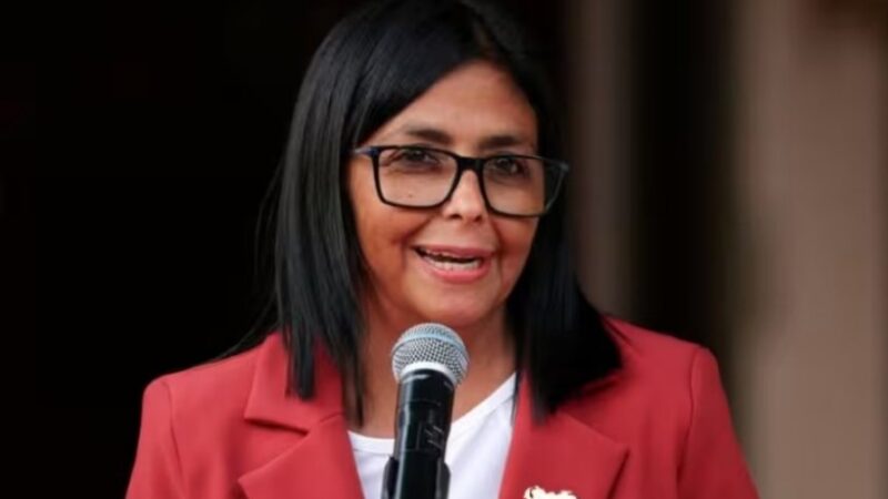 Les États-Unis lèvent les sanctions visant la présidente intérimaire du Venezuela