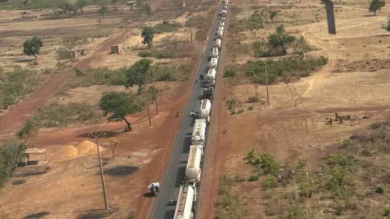 Approvisionnement en carburant : plus de 830 camions-citernes en cours de réception