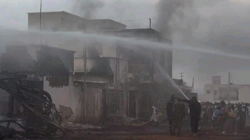 Sikasso : Un grave incendie ravage un dépôt clandestin de carburant à Sanibougou 1