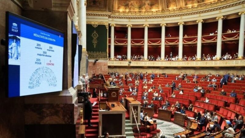 Les députés français abrogent le Code noir, 178 ans après l&rsquo;abolition de l&rsquo;esclavage