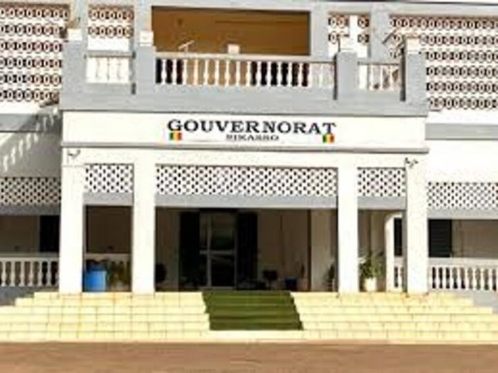 Sikasso : le Gouverneur met en garde contre la vente clandestine de carburant