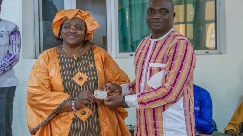 Diaspora burkinabè au Mali : la phase pilote de production instantanée des documents d’identité validée à Bamako