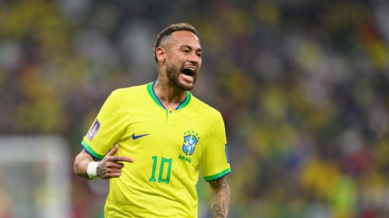 Football/Coupe du monde-Neymar disponible pour le match du Brésil contre l&rsquo;Écosse