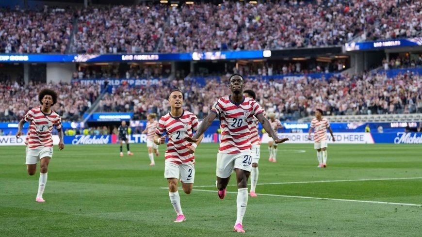 Les Etats-Unis lancent leur Coupe du monde en écrasant le Paraguay 4-1