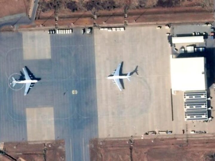 Attaque contre l’aéroport de Niamey : Ce que l’armée a découvert dans la cache des assaillants