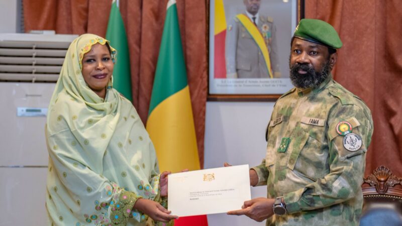 Le Président Assimi Goïta reçoit une invitation officielle au Forum africain sur l&rsquo;eau de N&rsquo;Djamena