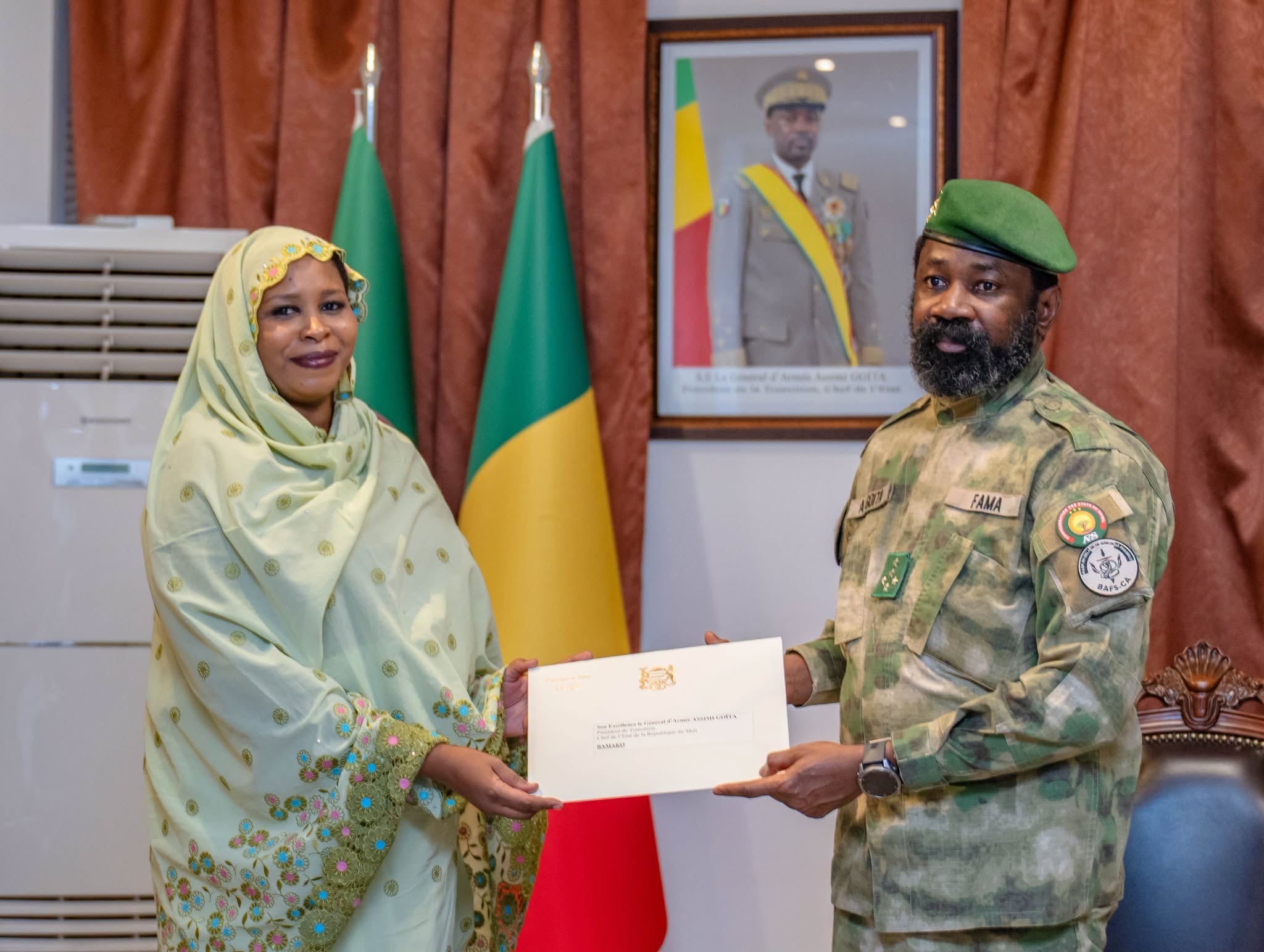 Le Président Assimi Goïta reçoit une invitation officielle au Forum africain sur l&rsquo;eau de N&rsquo;Djamena