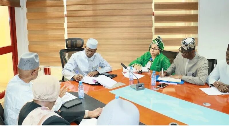 Mali: le CNPM soumet ses priorités au ministre de l’Industrie et du Commerce pour un dialogue État-secteur privé à la une   Accueil   Actualités   Au Mali   économie   Flash infos