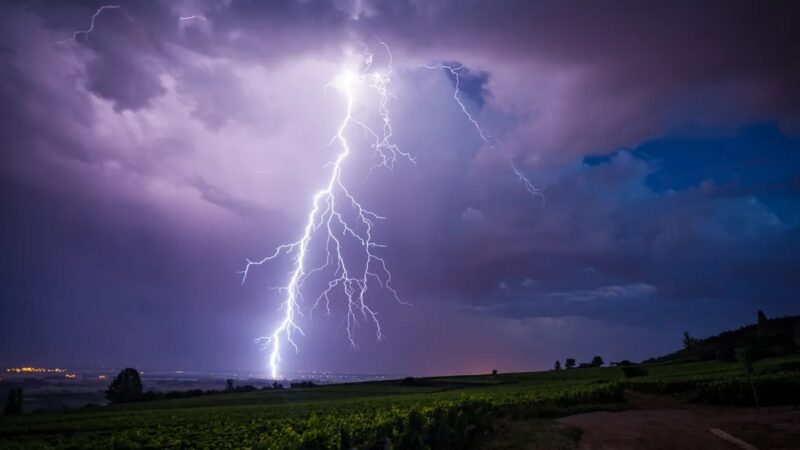 Orages en France : 53.000 foyers sans électricité
