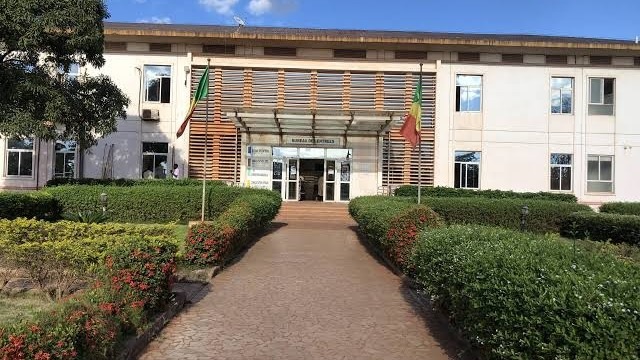 Hôpital du Mali : le Vérificateur général alerte sur de graves dysfonctionnements