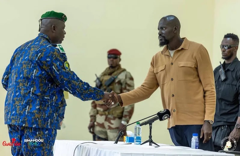 Guinée : Mamadi Doumbouya relance son agenda sous le signe de la défense et de la souveraineté
