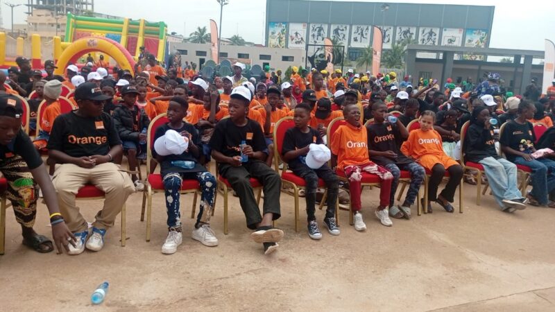 « For Good Connection Day d’Orange Mali » : Quand le sport s&rsquo;invite au Palais des Sports de Bamako pour guider les jeunes face aux pièges d&rsquo;Internet