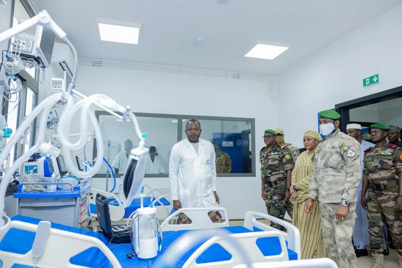 Polyclinique des Armées de Kati : Assimi Goïta inaugure un nouveau plateau médical dédié notamment aux blessés de guerre