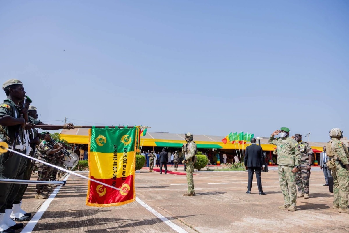 Service national des jeunes : 2 400 recrues, dont 800 femmes, présentées au drapeau devant Assimi Goïta