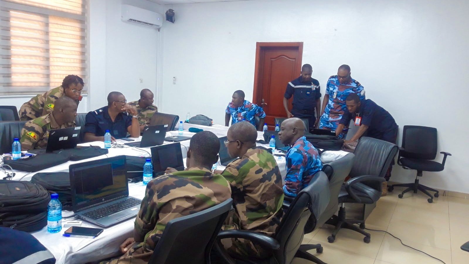 Mali : 20 agents du CECOGEC formés à la sécurisation des communications