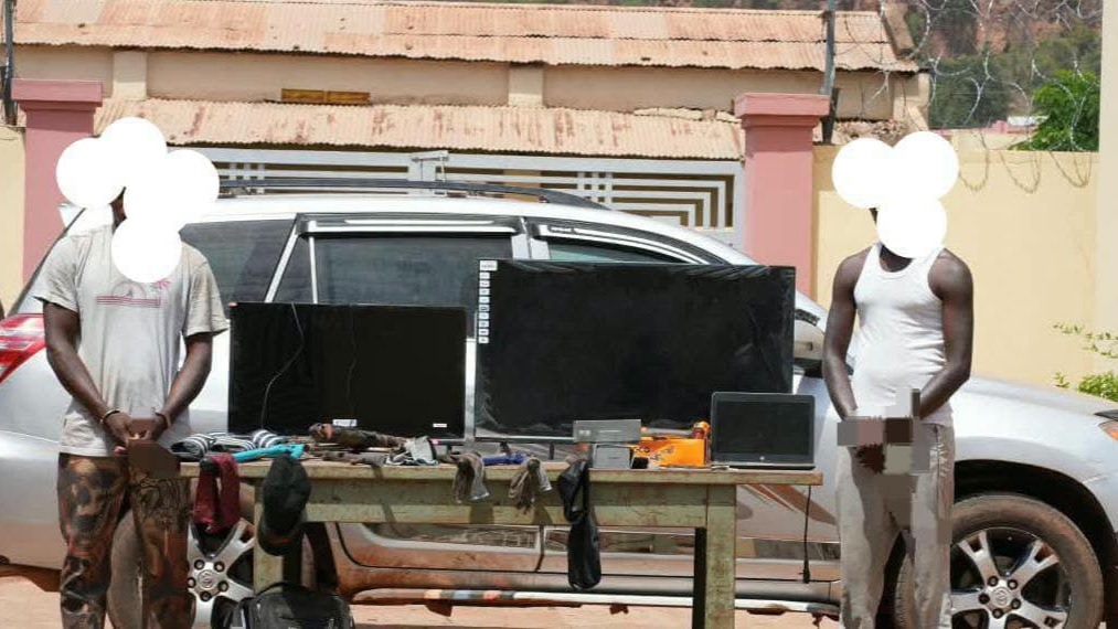 Bamako : deux suspects interpellés dans une affaire de cambriolages portant sur plus de 200 millions FCFA